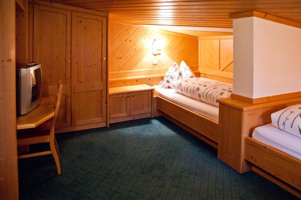Hotel-Gasthof "Zur Muehle" Kaprun Szoba fotó