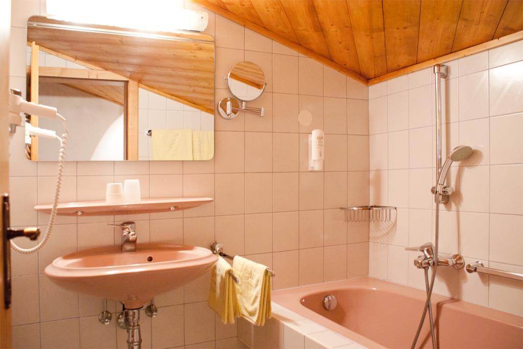 Hotel-Gasthof "Zur Muehle" Kaprun Szoba fotó