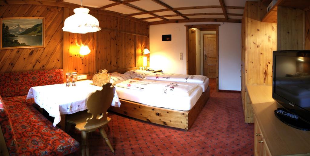 Hotel-Gasthof "Zur Muehle" Kaprun Szoba fotó