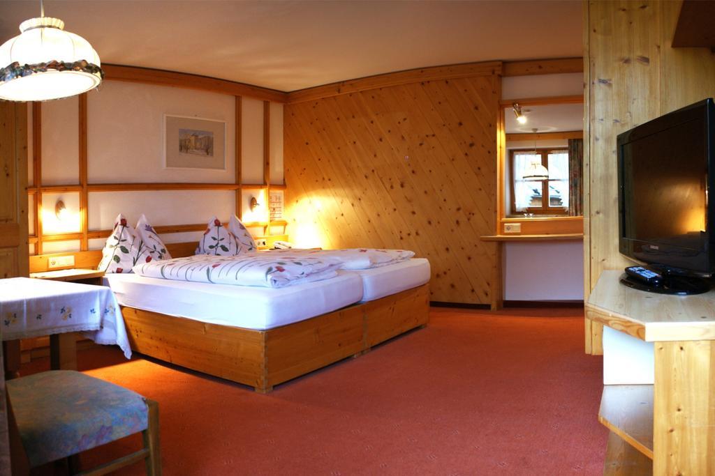 Hotel-Gasthof "Zur Muehle" Kaprun Szoba fotó