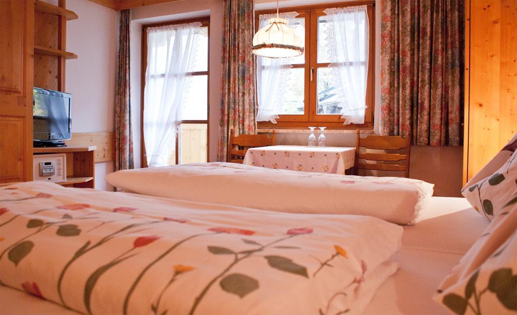 Hotel-Gasthof "Zur Muehle" Kaprun Szoba fotó